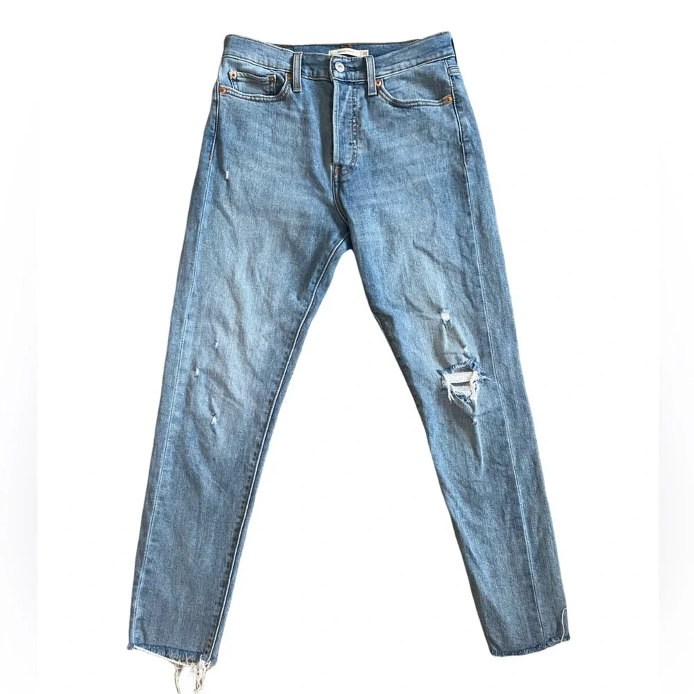 Coveted Levi's Wedgie Icon High-Rise Jeans. Size 28. - Picture 8 of 14